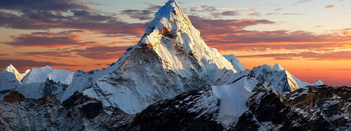 ama-dablam-expedition-6812m-best-view-resized-1702359251.jpg