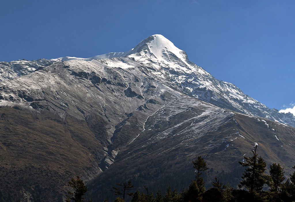 Pisang Peak Climbing In  17 Days