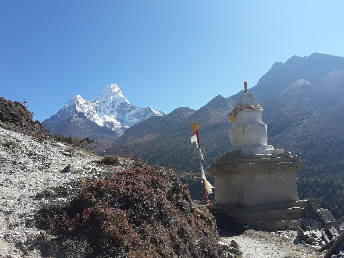 stupa-with-AMADABLAM-resized-1702179812.jpg